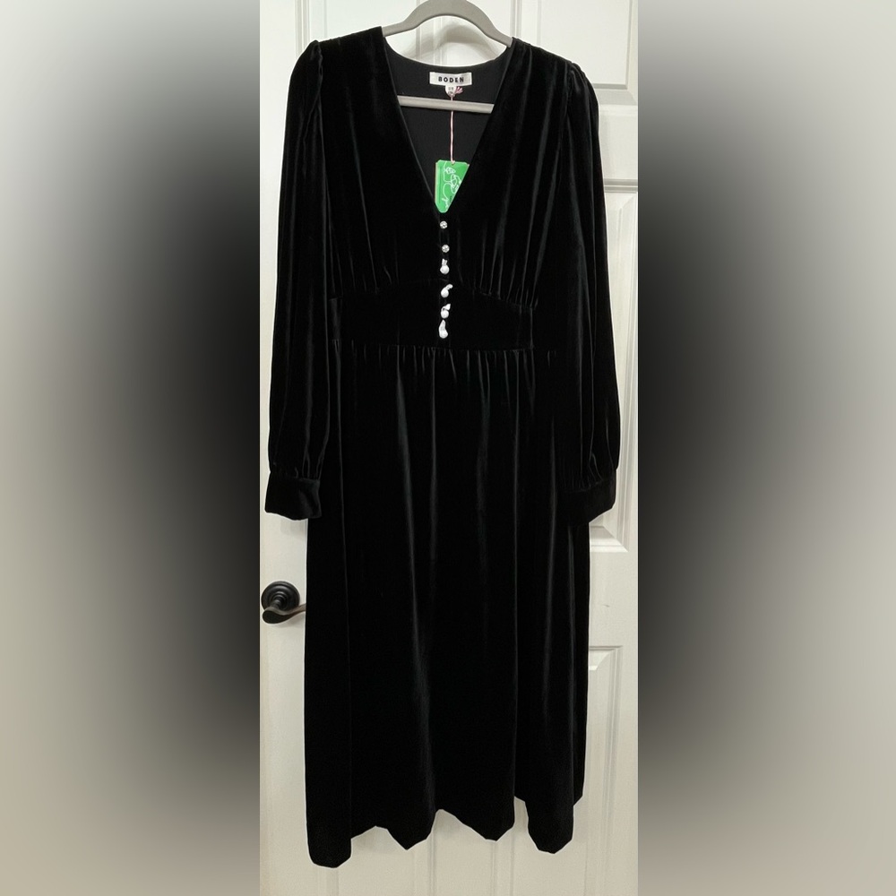 Boden Jocelyn Velvet Tea Dress in Black, size US 14